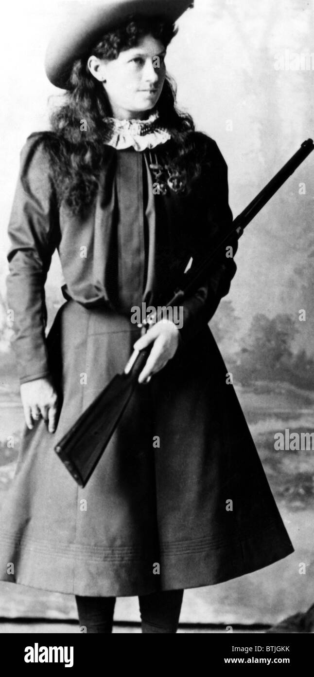 Annie Oakley, (aka: Phoebe Anne Oakley Moses), circa 1880s. Credit: CSU Archives/Everett Collection Stock Photo