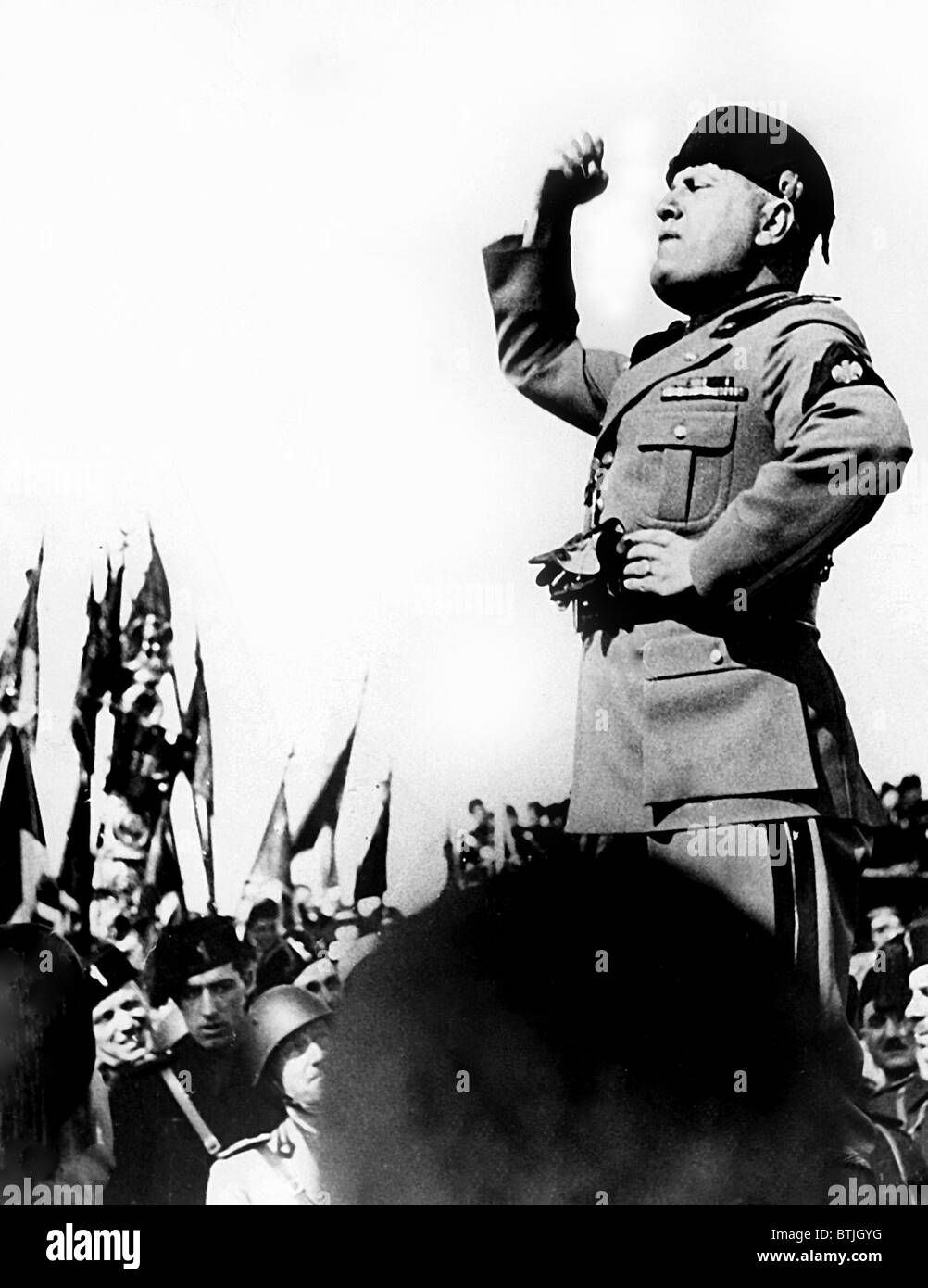 Бенито муссолини 1921. Бенито муссолини дуче италии. Выступление муссолини. Бенито муссолини 1930. Дуче фашизма бенито муссолини.