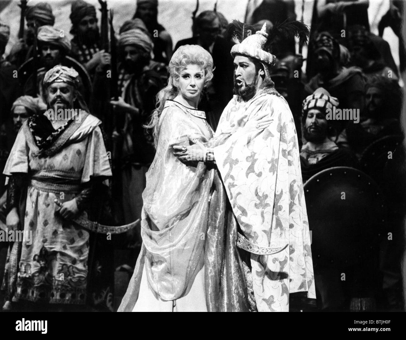 Beverly Sills, Justino Diaz performing Rossini's THE SIEGE OF CORINTH, Metropolitan Opera, New York, NY, 1975 Stock Photo