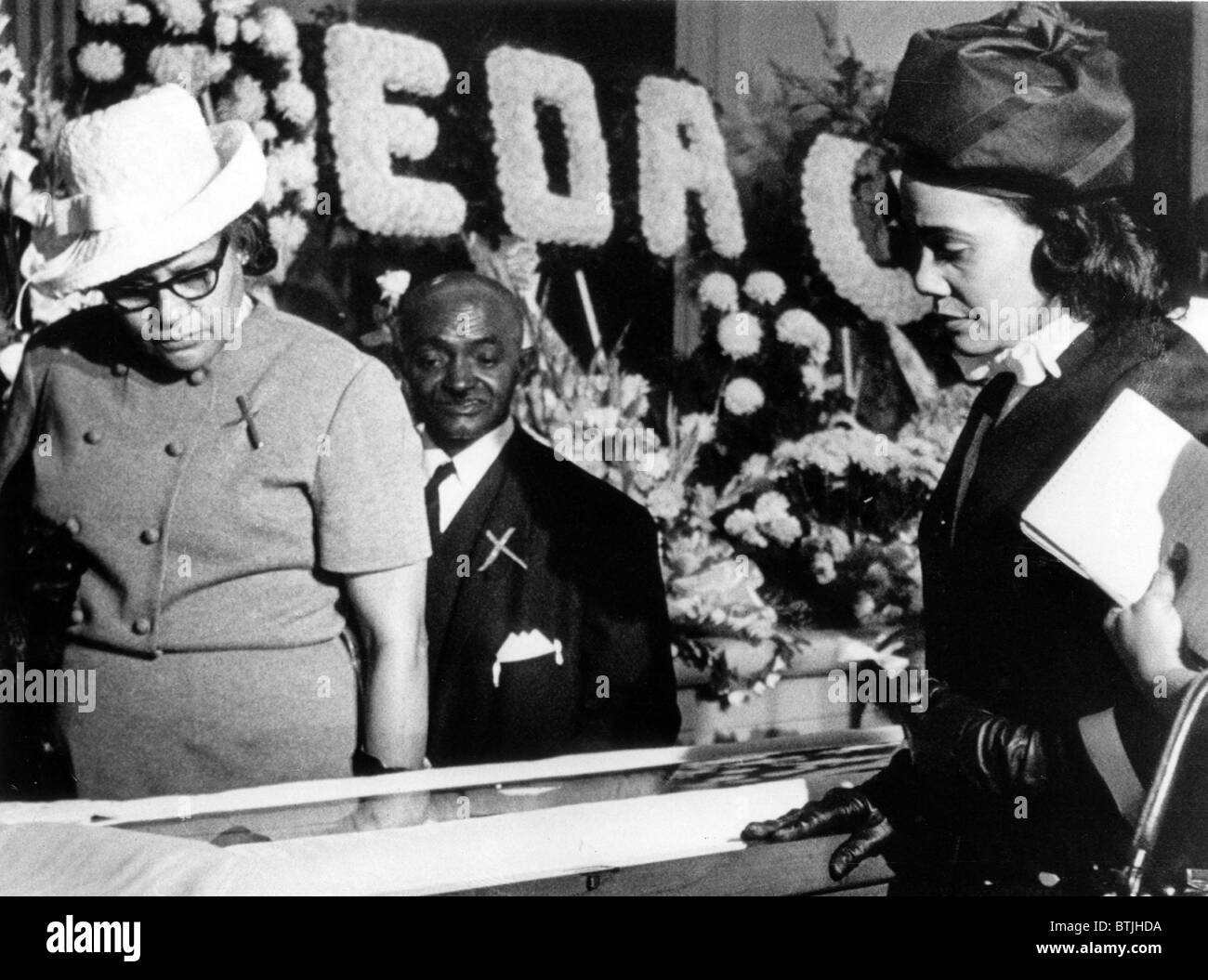 Coretta Scott King pauses to view the body of her late husband Martin Luther King, Jr., Sisters Chapel, Atlanta, GA., April 07, Stock Photo