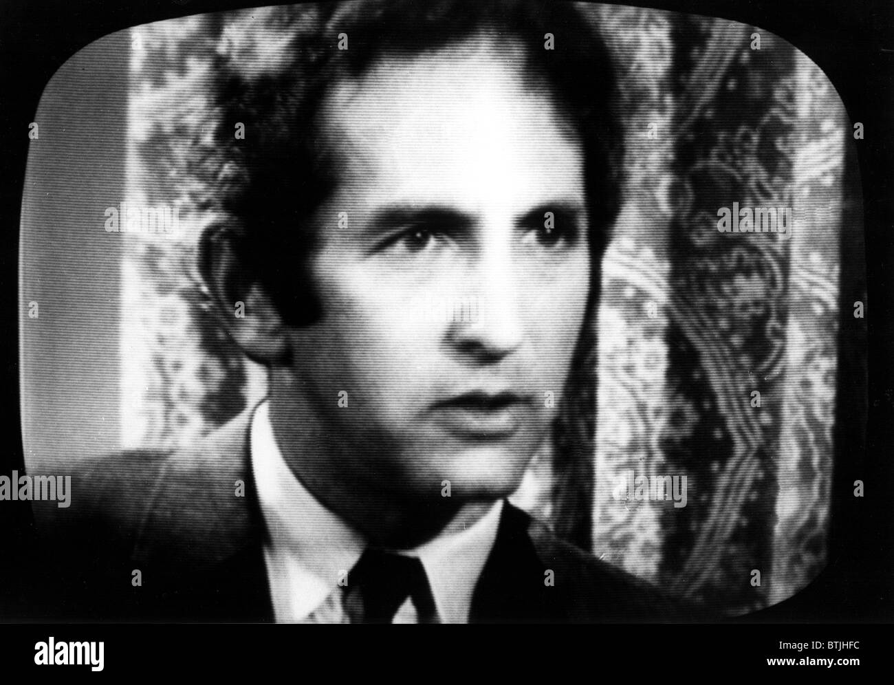 Pentagon Papers Defendant Daniel Ellsberg being interviewed on CBS Evening News. New York, NY, 06-23-71. Stock Photo