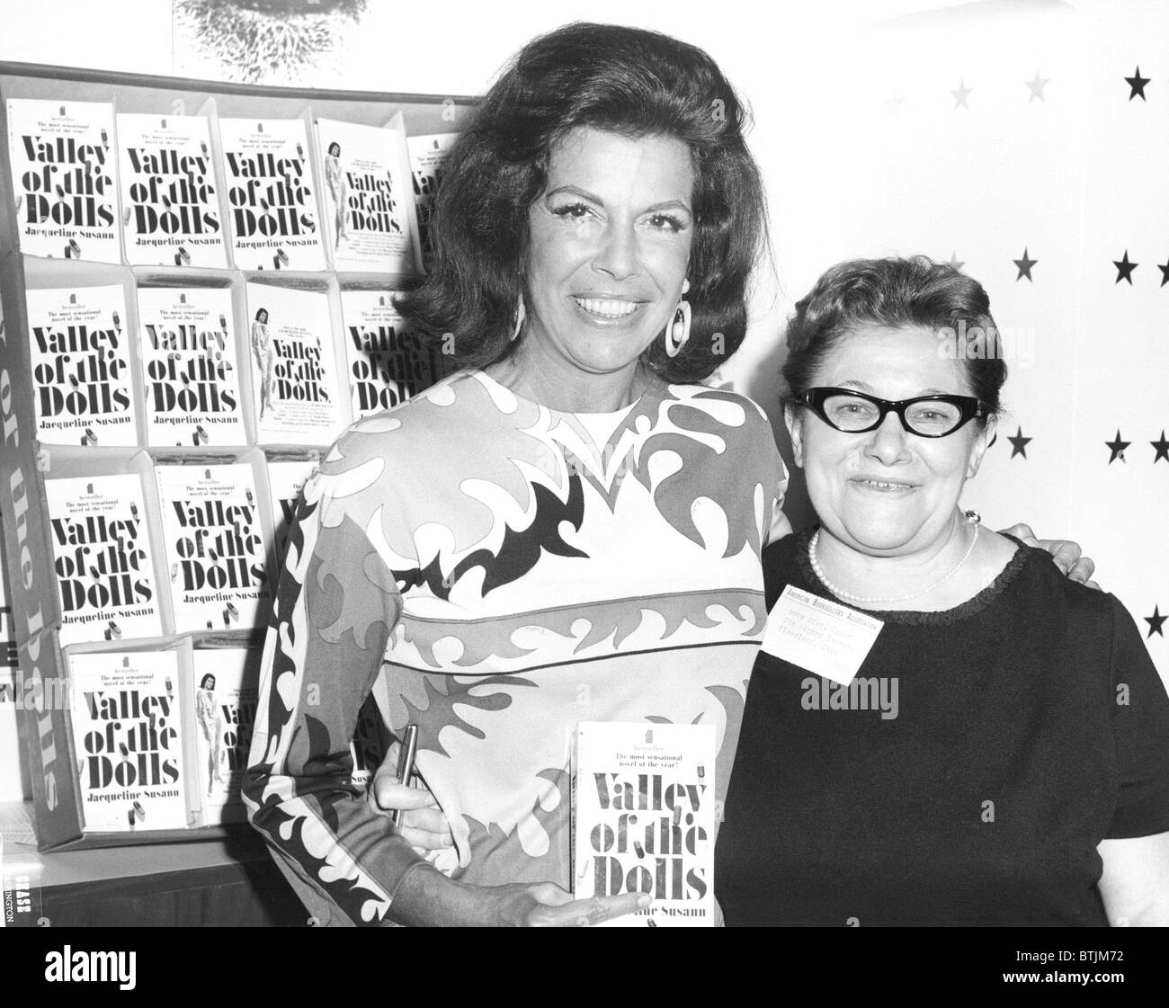 Jacqueline Susann and fan Anne Udin at a convention prior to the release of VALLEY OF THE DOLLS, 6/5/1965. Stock Photo