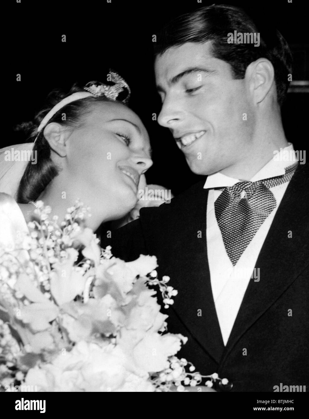 Dorothy Arnold and Joe DiMaggio on their wedding day, 1939. Courtesy: CSU Archives/Everett Collection Stock Photo