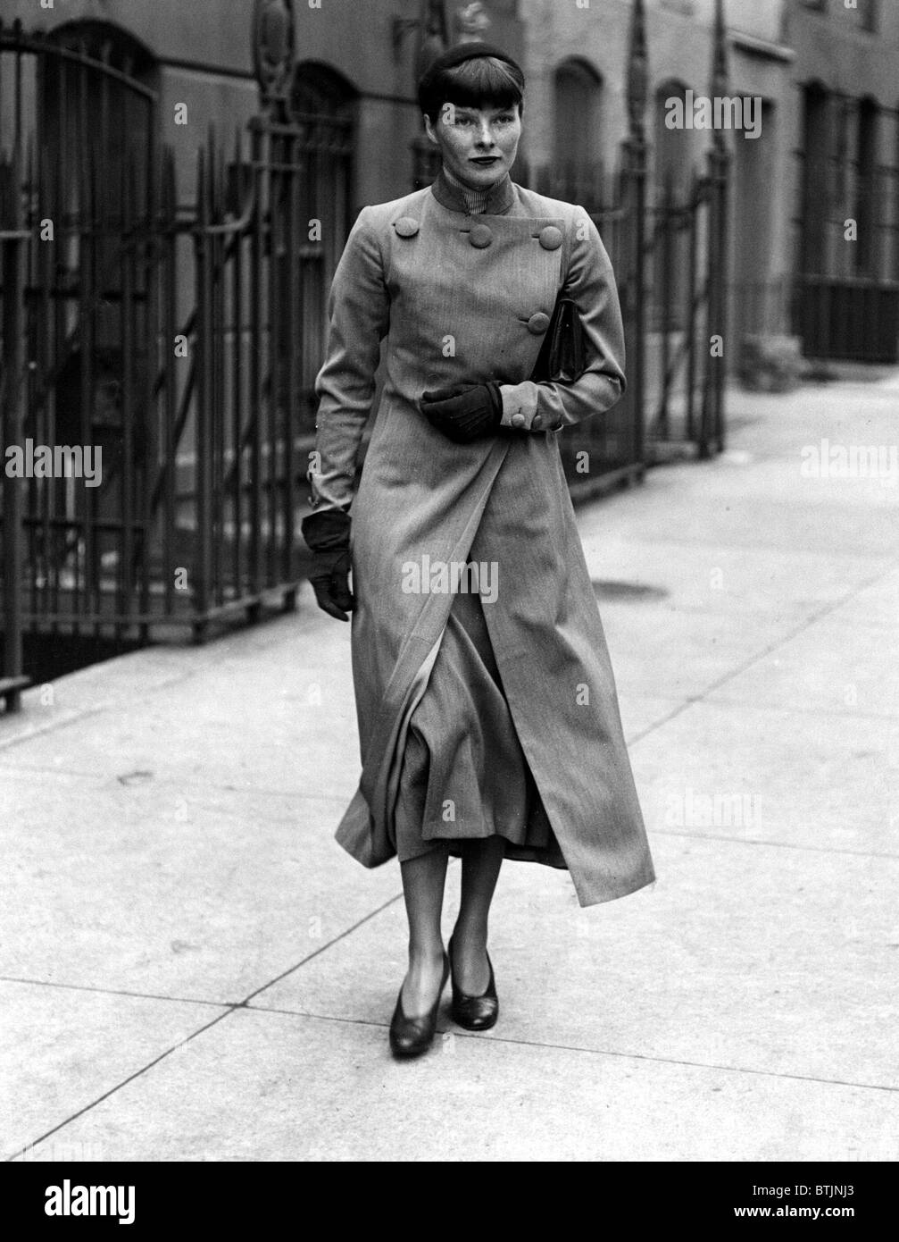 Katharine Hepburn outside her home in New York city, 1934 Stock Photo