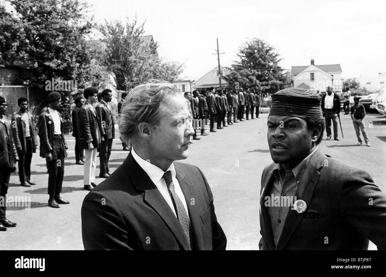 Marlon Brando talks with Black Panther Captain Kenny Denmon at the memorial services of a slain member of the group in Berkeley, Stock Photo