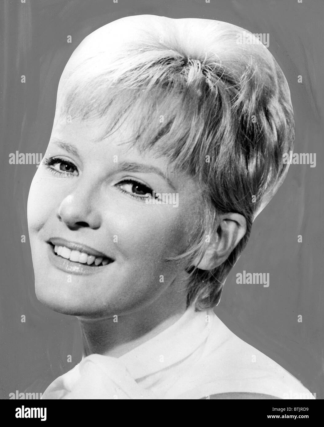 Petula clark 1966 hi-res stock photography and images - Alamy