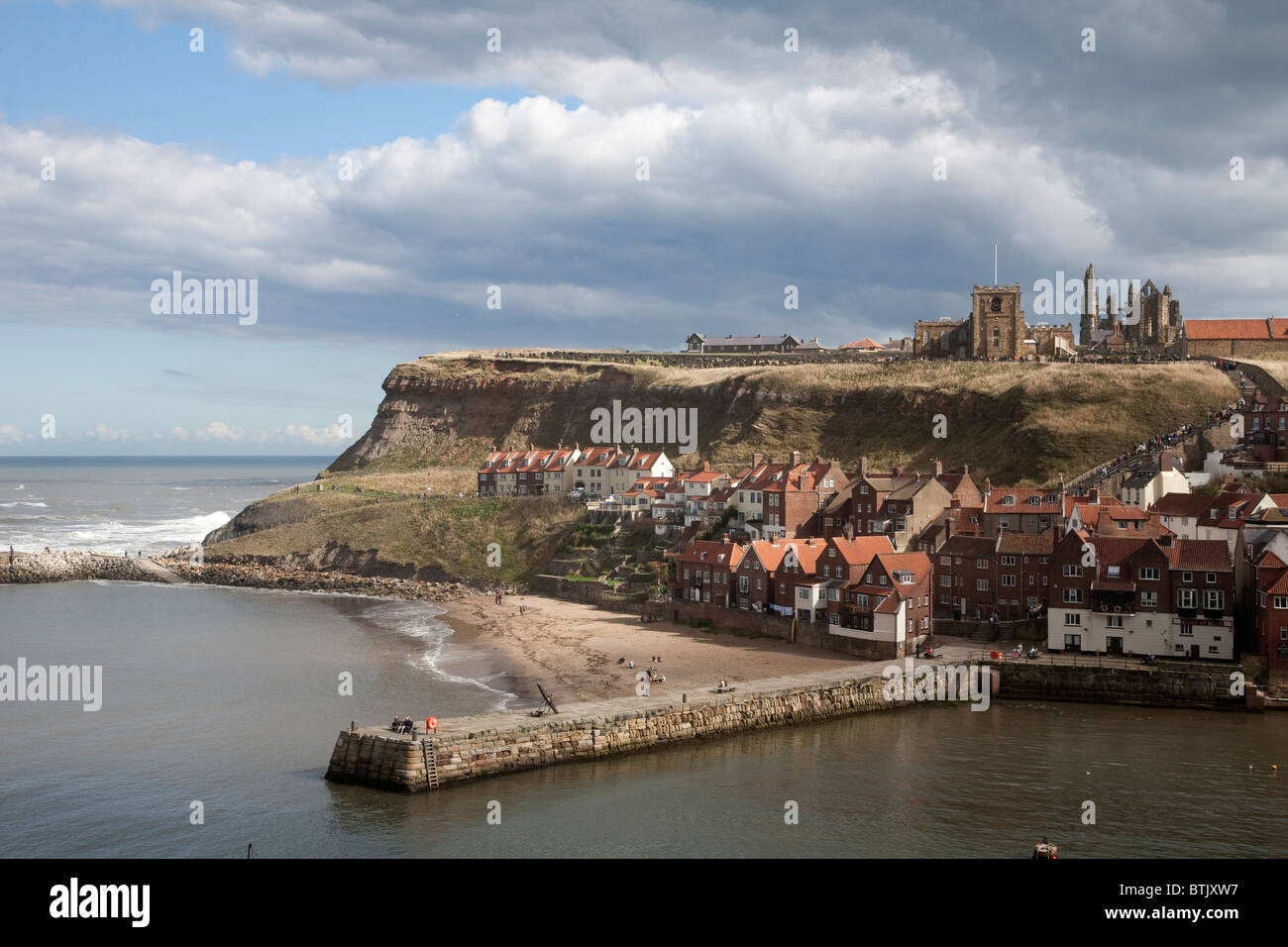 Whitby situated at the mouth of the River Esk in the Scarborough borough of North Yorkshire. Photo:Jeff Gilbert Stock Photo