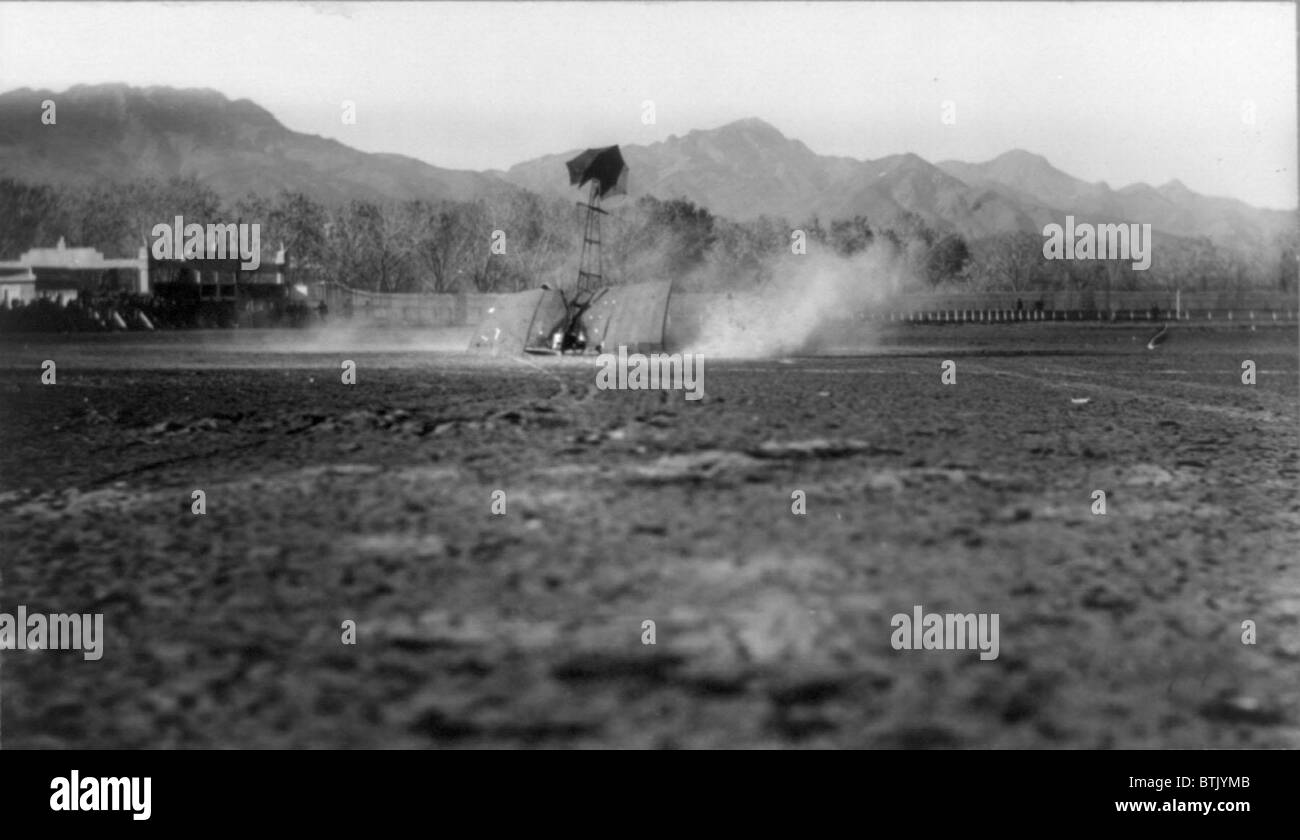 Airplane, just after crash, with tail in air, El Paso, Texas, 1911