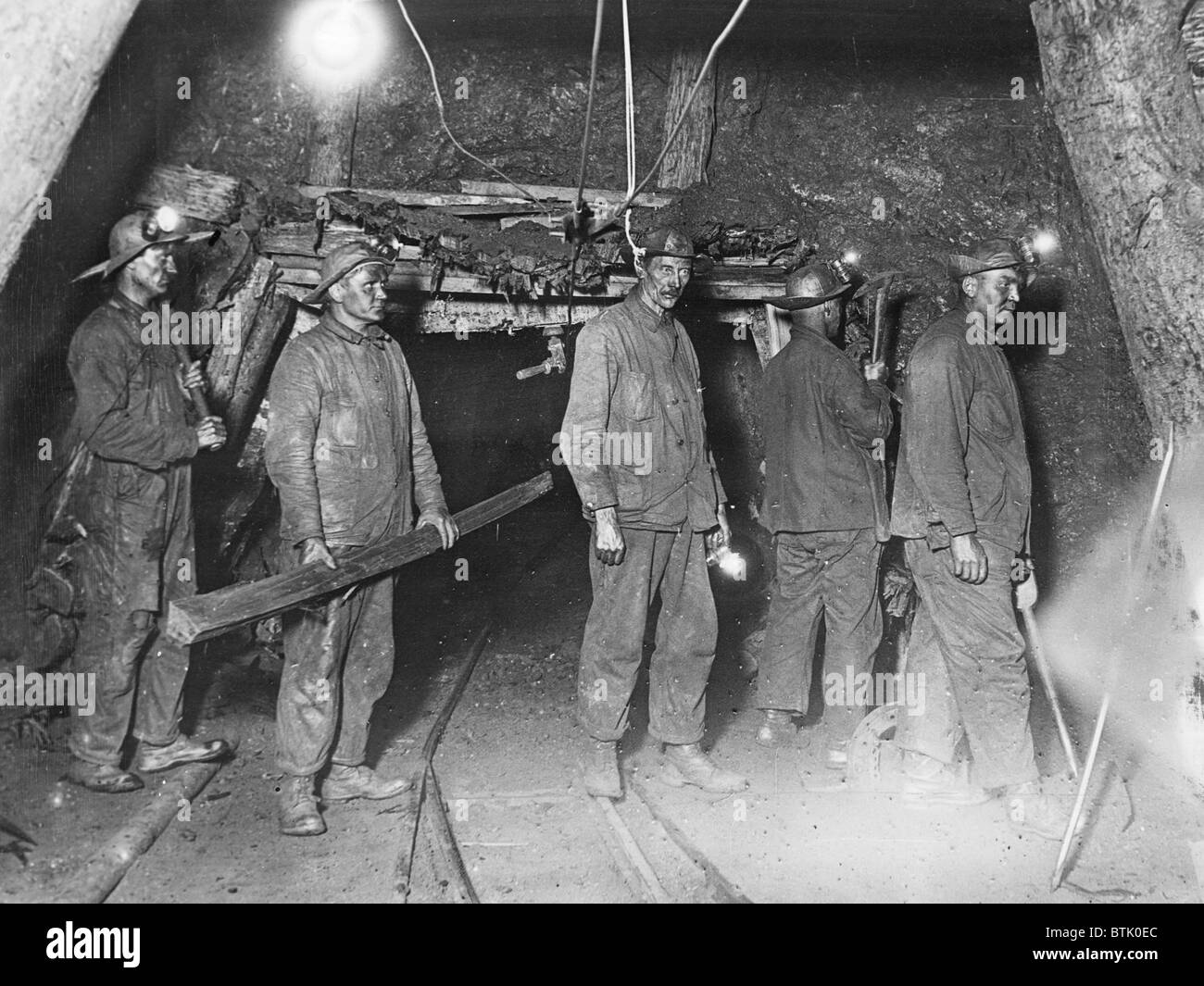 Attempt to rescue 43 men trapped in the G. Pabst iron mine in Ironwood, Michigan, 9/30/26 Stock Photo