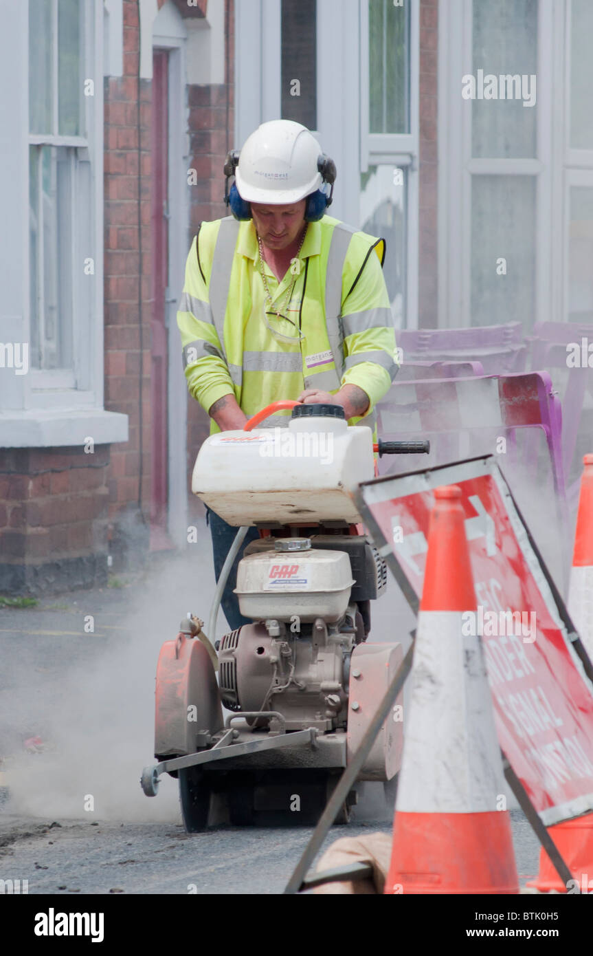 Replacing gas pipe hires stock photography and images Alamy