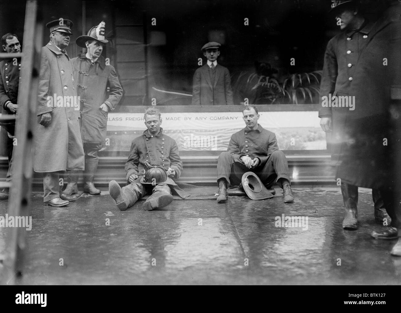 New York City subway fire overcome, Broadway and West 55th Street, New York City, photograph, January 6, 1915. Stock Photo