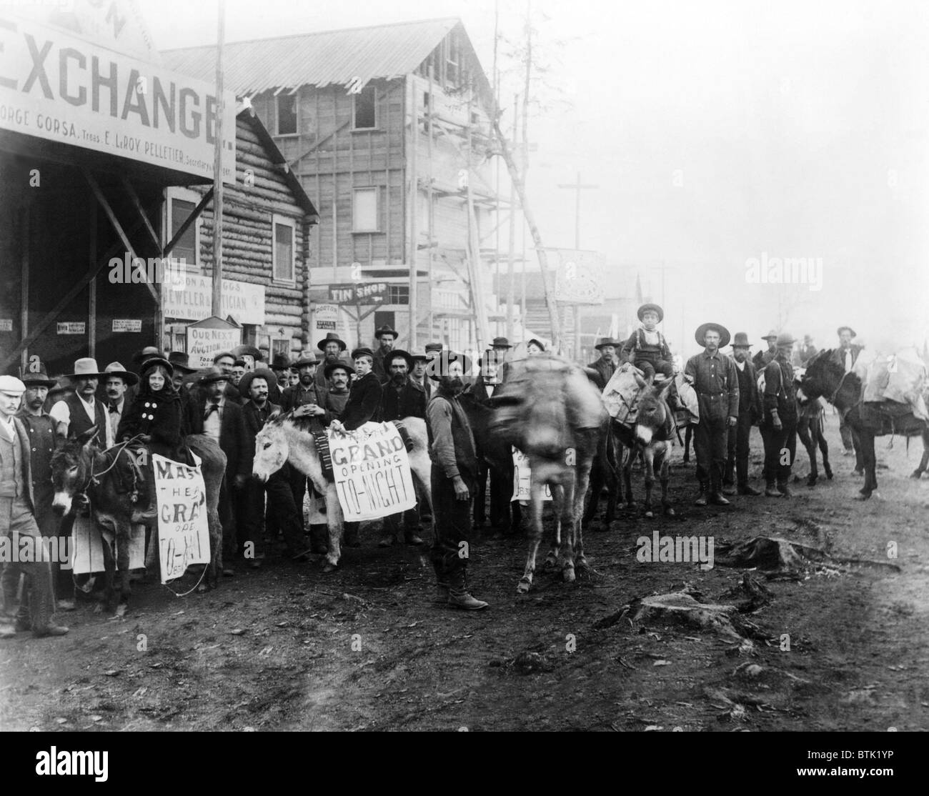EV1801-GOLD RUSH TOWN, Dawson City during the 'Gold Rush', c. late 1830s Stock Photo