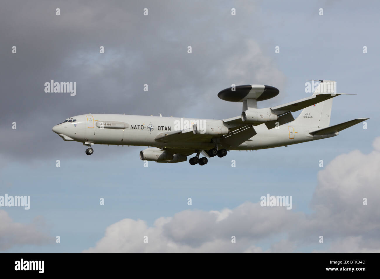 Boeing E-3A sentry on final approach at RAF Mildenhall, Suffolk, England, United Kingdom Stock Photo