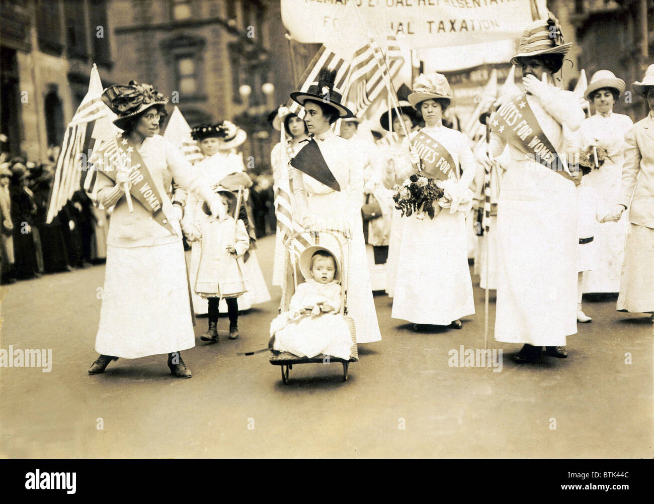 Women's suffrage parade, New York City, May 6, 1912 Stock Photo