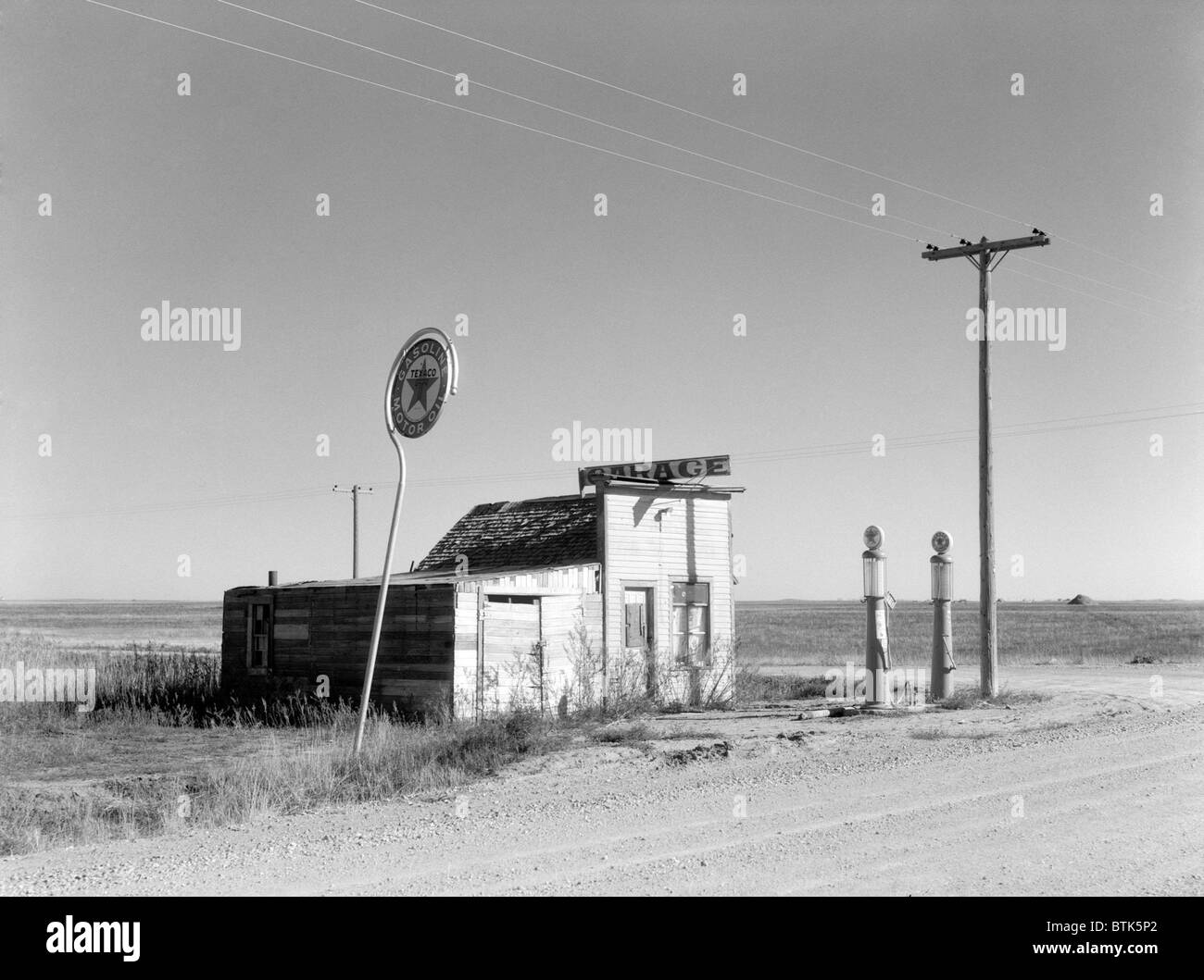 Gas Station. Abandoned garage on Highway Number 2. Western North Dakota CREATED/PUBLISHED: 1937 Oct. CREATOR: Lee, Russell, 1903- photographer. Stock Photo