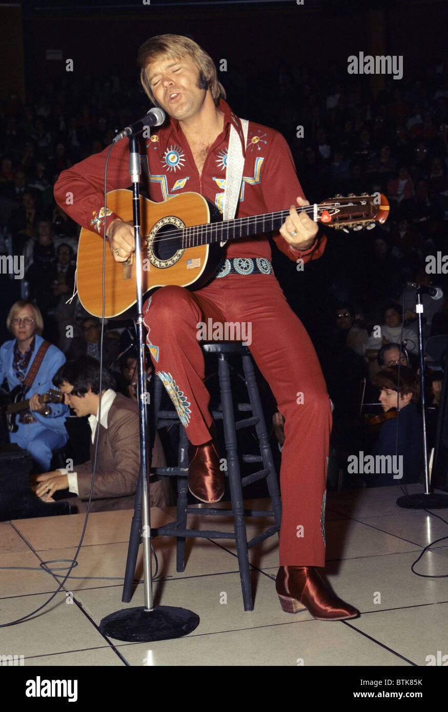 Glen Campbell, (aka Glenn Campbell), 1973, Millrun Playhouse Theater in