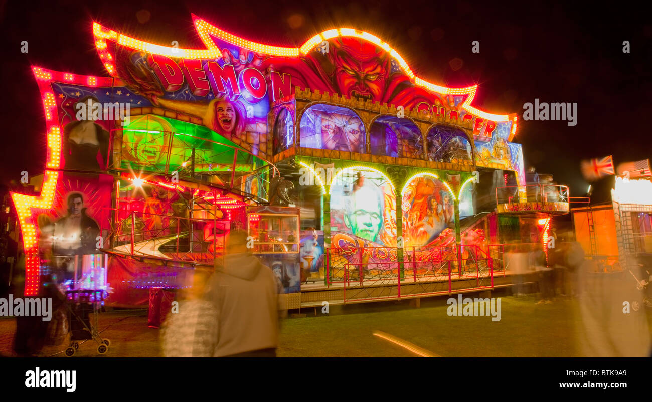Funfair rides hi-res stock photography and images - Alamy