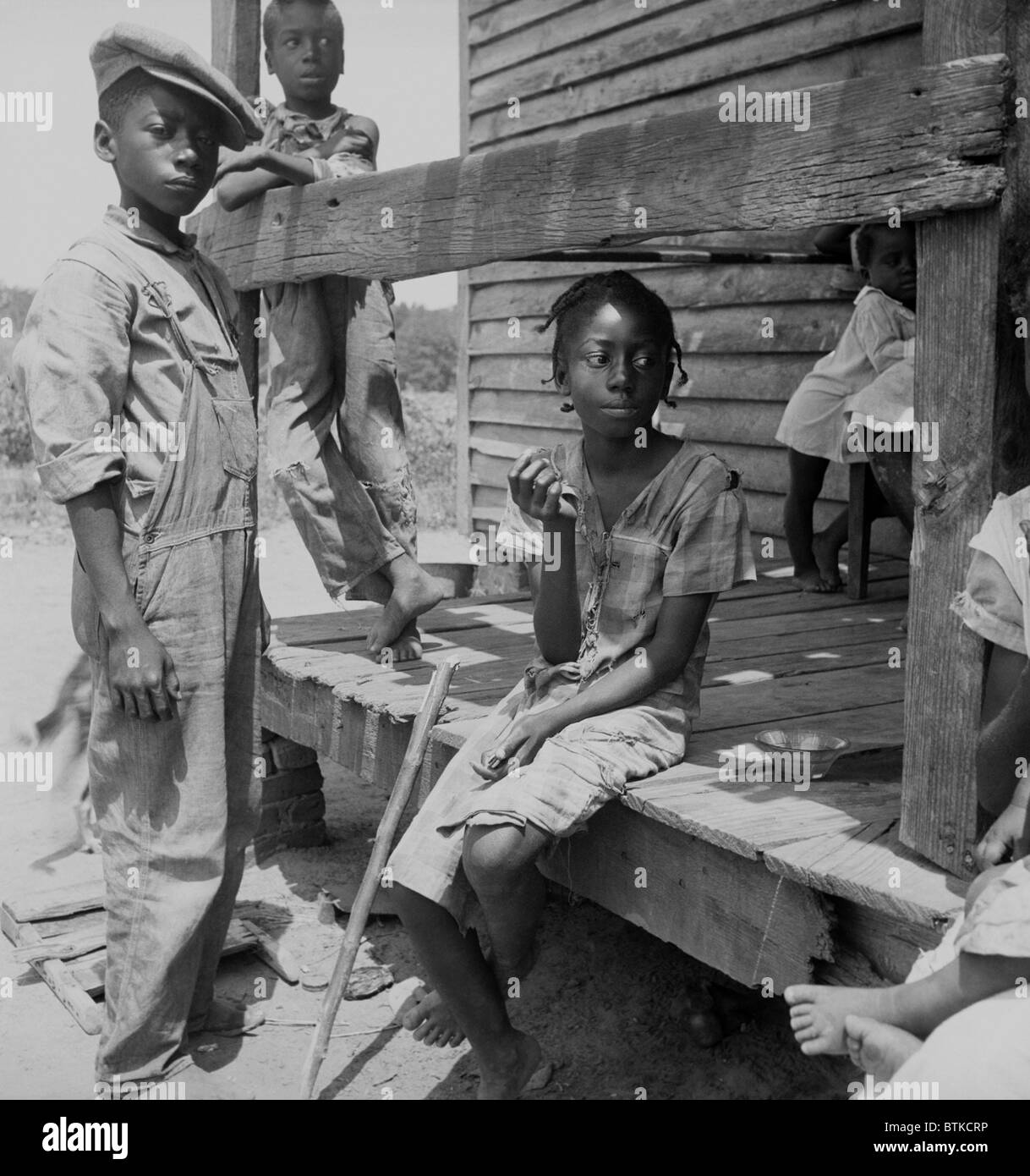 Mississippi 1930s hi-res stock photography and images - Alamy, image size:1218x1390