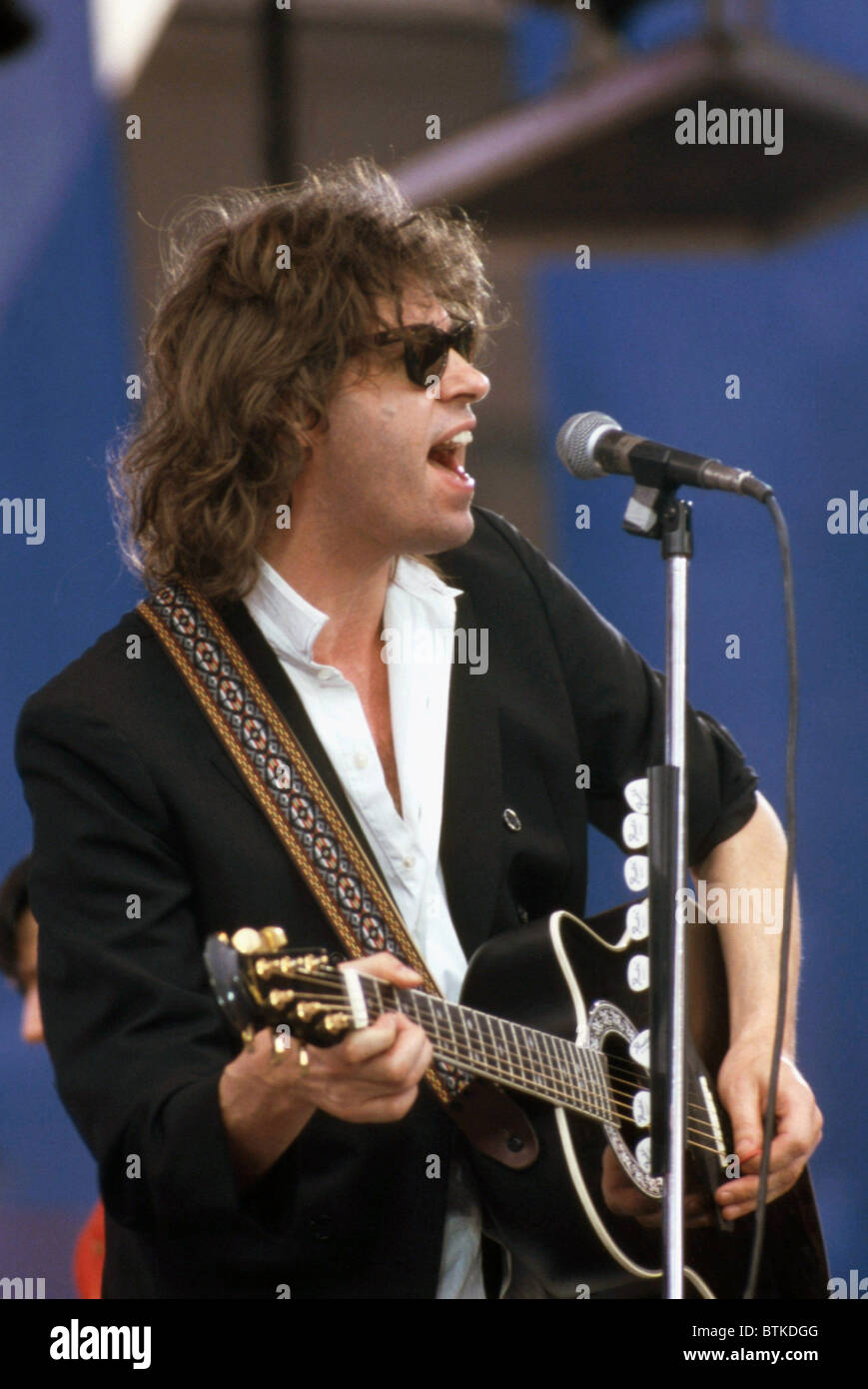 Bob Geldof On Stage At The Concert For Amnesty International Giant Stadium New Jersey June 15 1986 Stock Photo Alamy