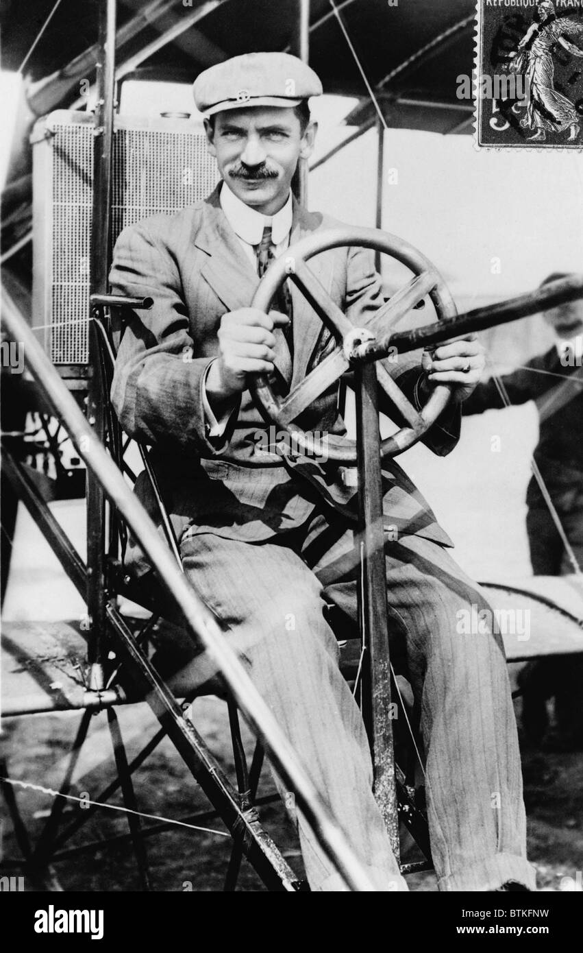Glenn H. Curtiss (1878-1930), aviation pioneer in his bi-plane, ca. 1910. He was the founder of the Curtiss Aeroplane and Motor Stock Photo