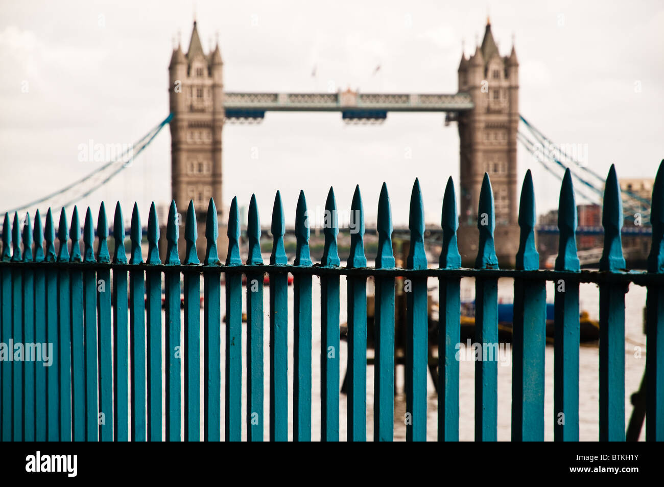 England Side Rails Spike railing hi-res stock photography and images - Alamy