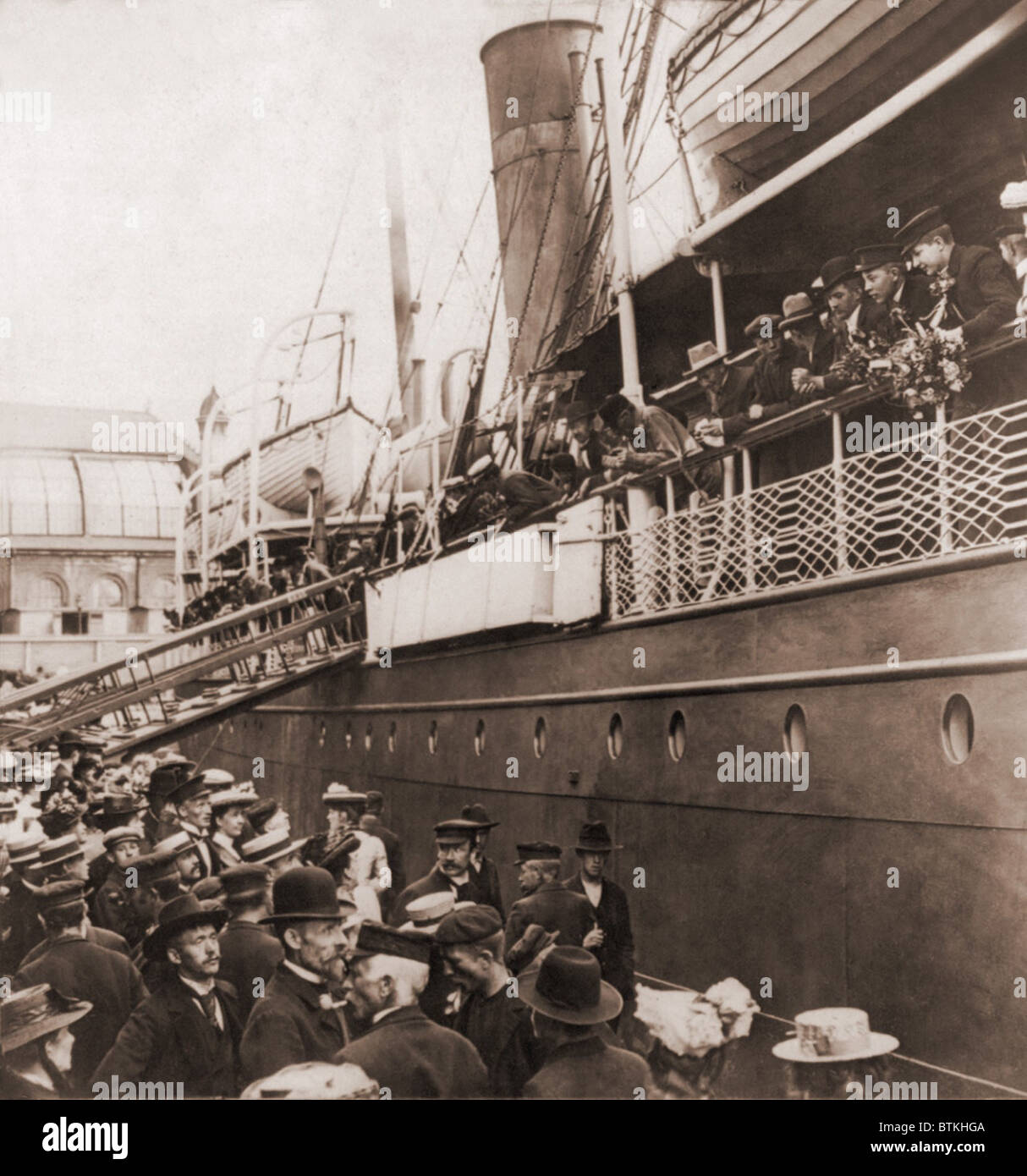 Steamship 1900s immigrants hires stock photography and images Alamy
