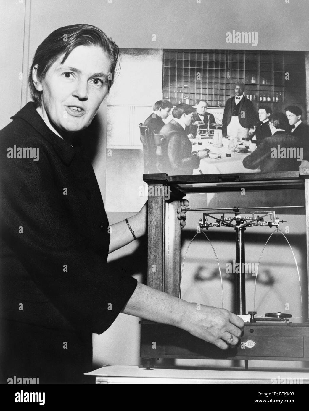 Dr. Frances Oldham Kelsey, a pharmacologist with the Food & Drug Administration prevented U.S. distribution of the sedative Thalidomide, which caused thousands of severe birth defects in Europe. 1962. Stock Photo