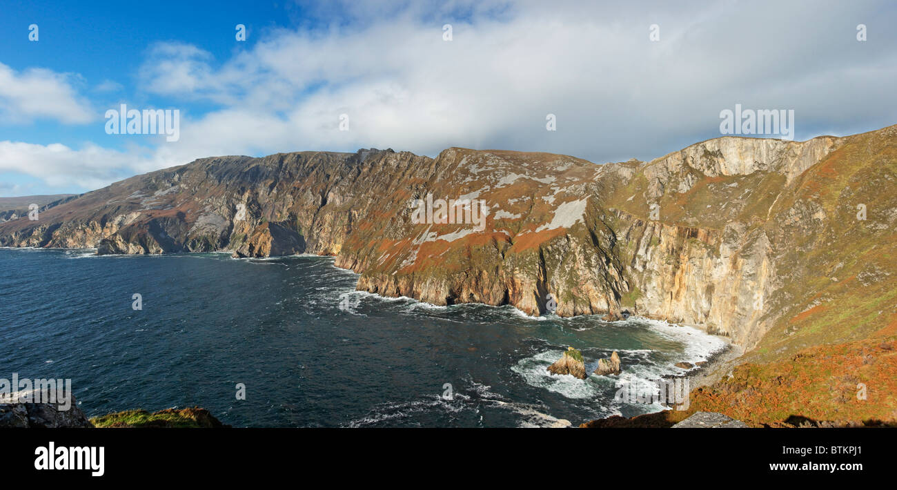 The cliffs of Slieve League, near Teileann, County Donegal, Ulster, Ireland. Stock Photo