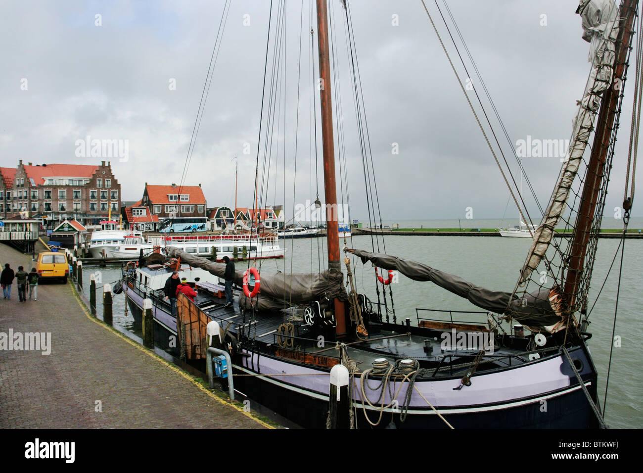 Fishing village in Volendam, Holland Stock Photo Alamy
