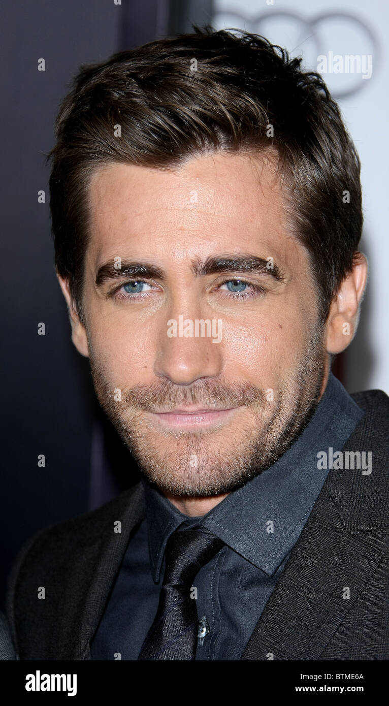 JAKE GYLLENHAAL LOVE AND OTHER DRUGS WORLD PREMIERE. AFI FEST 2010 OPENING NIGHT HOLLYWOOD LOS ANGELES CALIFORNIA USA 04 Nov Stock Photo