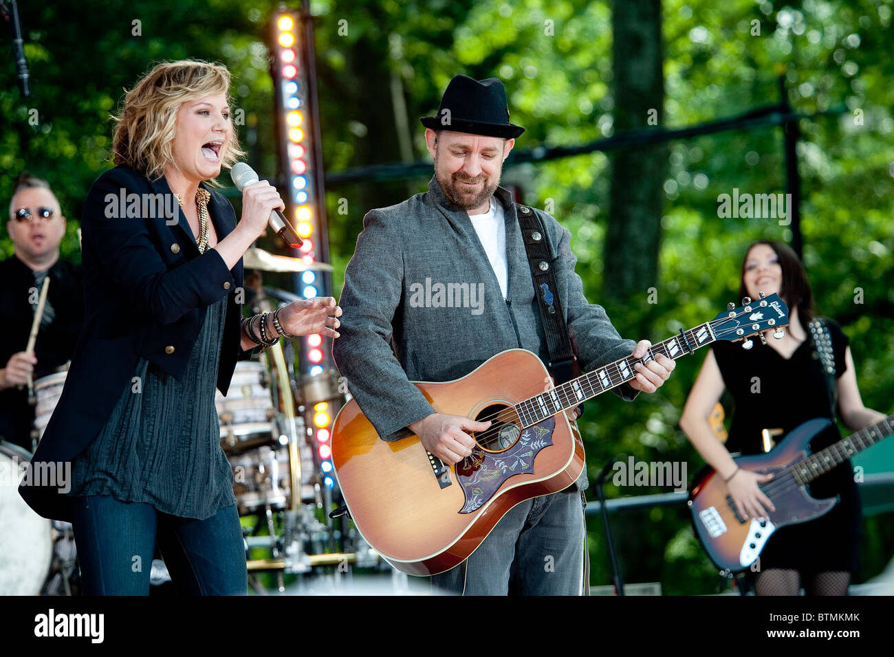 Good Morning America GMA Concert Series with Sugarland Stock Photo Alamy