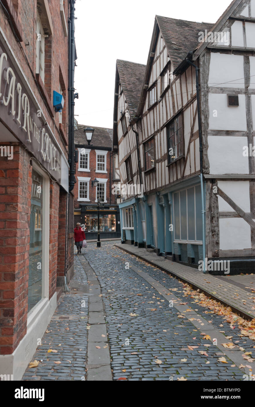 Narrow cobbled street in Shrewsbury Stock Photo Alamy