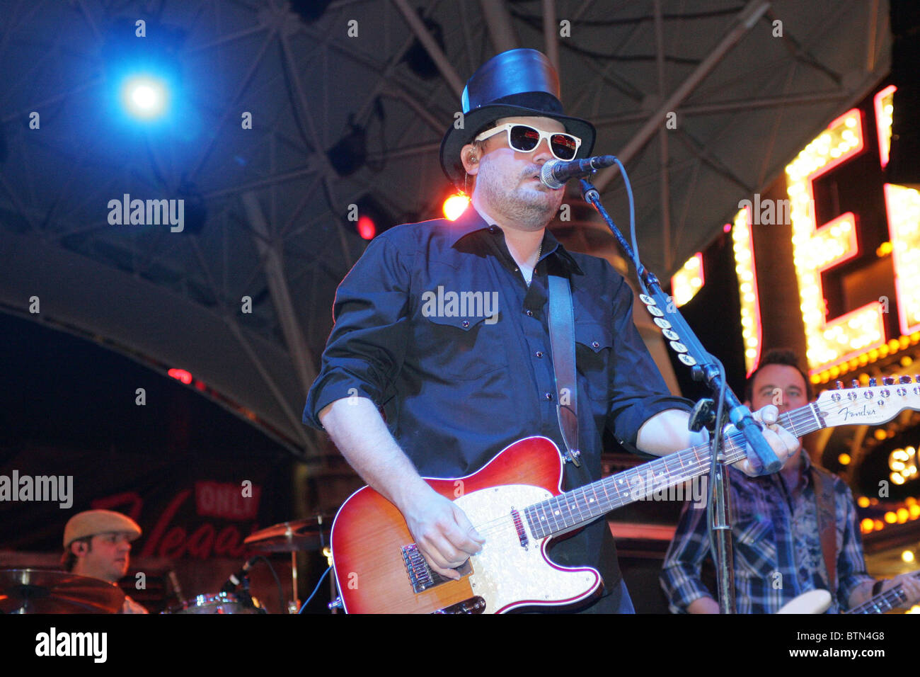 Fremont Street Experience Concert Series SAT Stock Photo Alamy fremont-street-experience-concert-series-sat-stock-photo-alamy