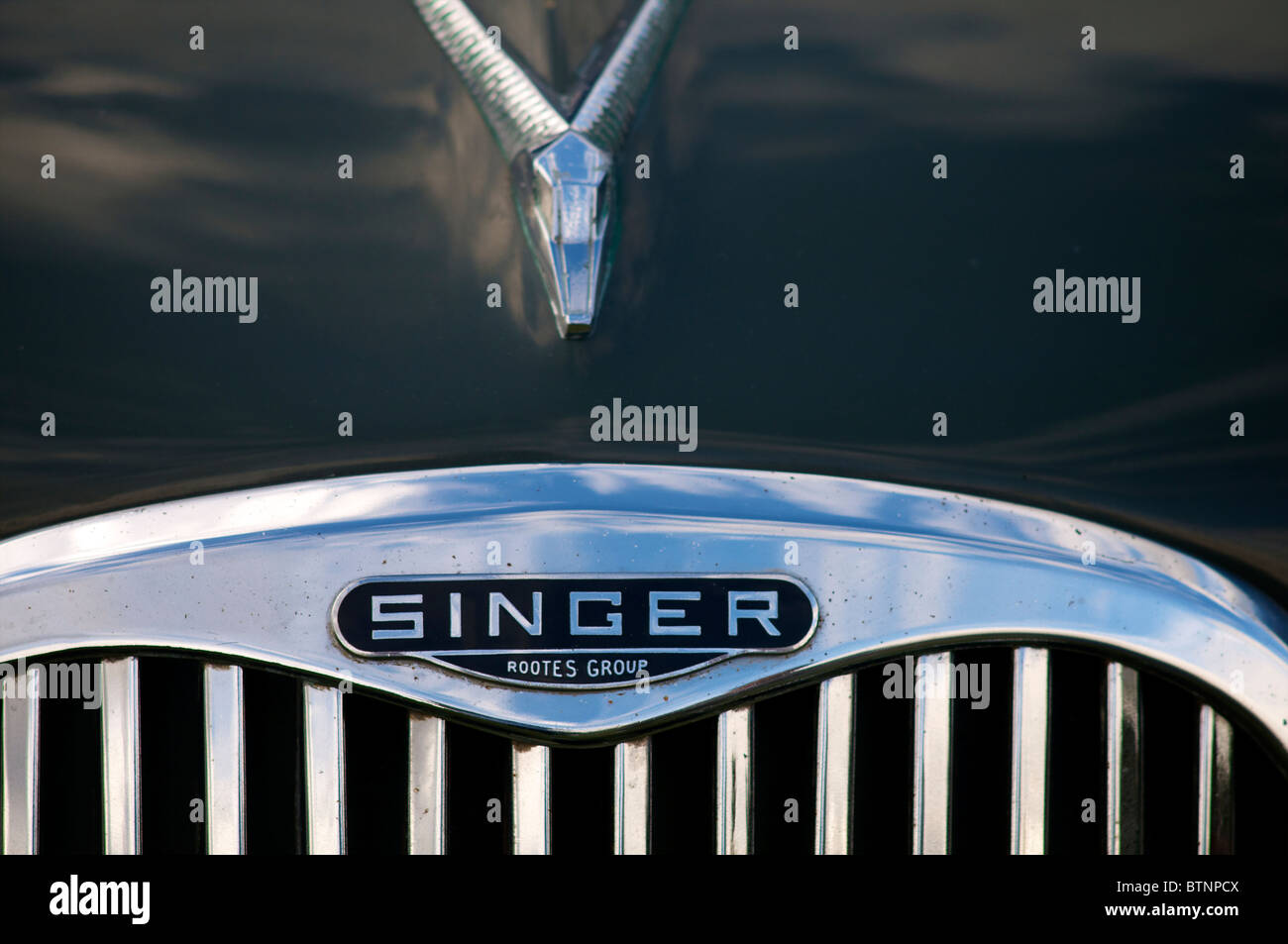 Rootes Group Singer car badge detail Stock Photo