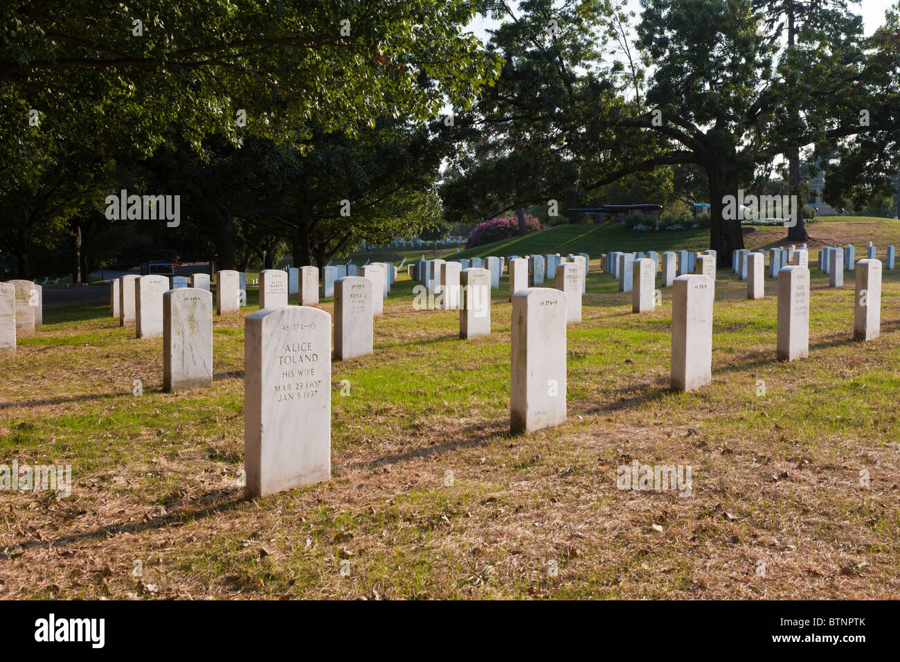 Arlington, VA - Sep 2009 - Rows of headstones in Arlington National Cemetery in Arlington, Virginia Stock Photo