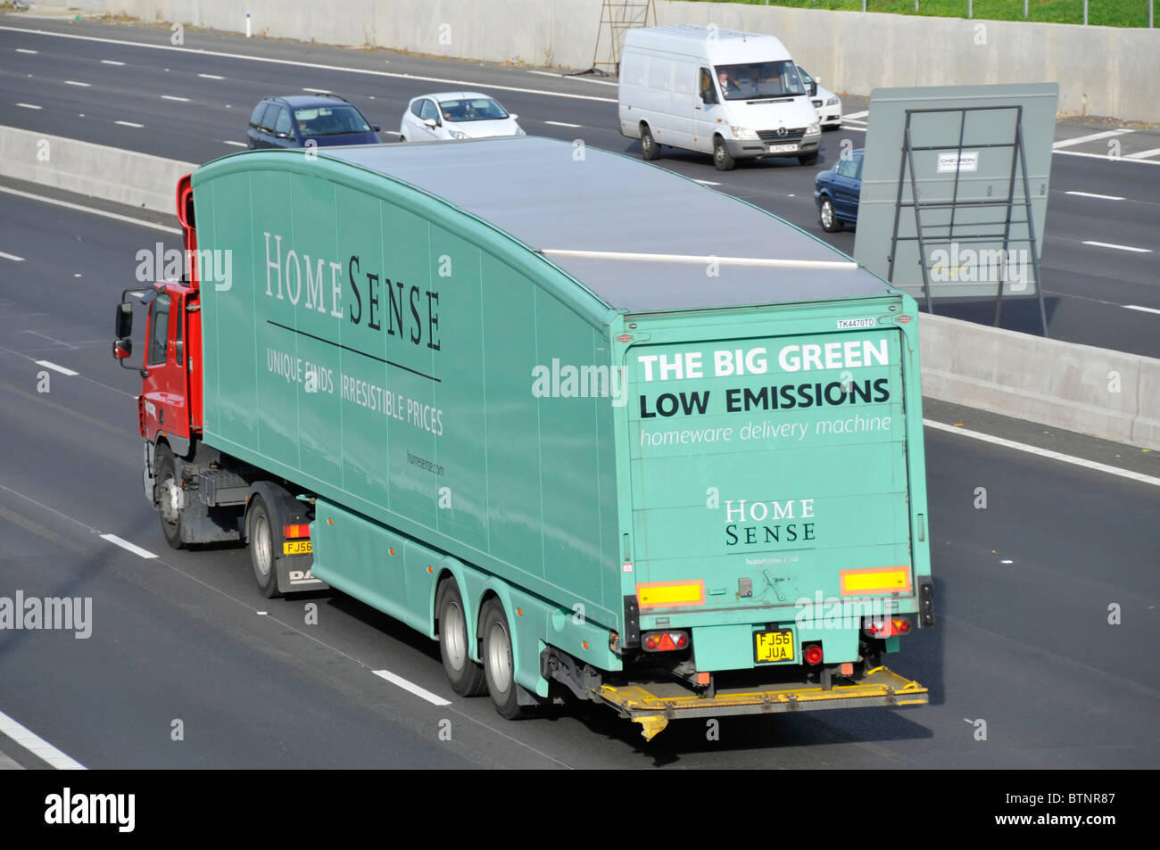 Home Sense store delivery lorry Stock Photo