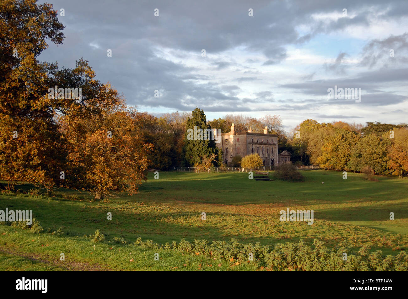 view of the piercefield mansion Stock Photo Alamy