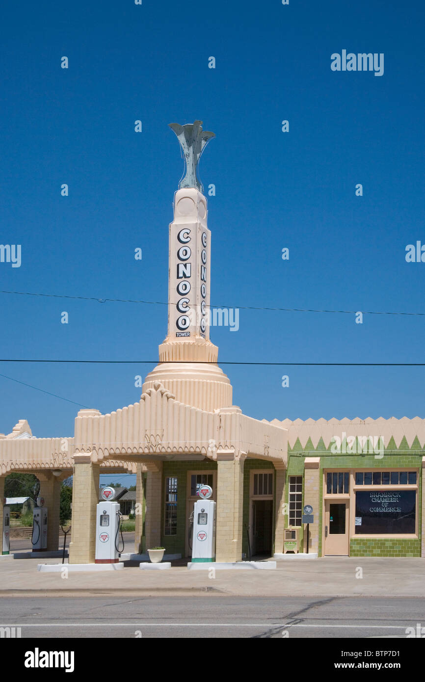 u drop in refurbished conoco gas station shamrock texas Stock Photo