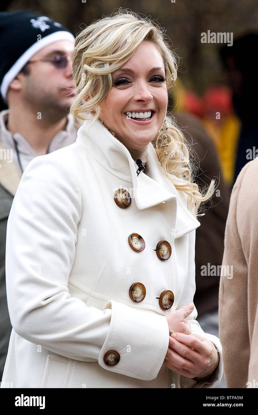 83rd Annual Macy's Thanksgiving Day Parade Stock Photo Alamy
