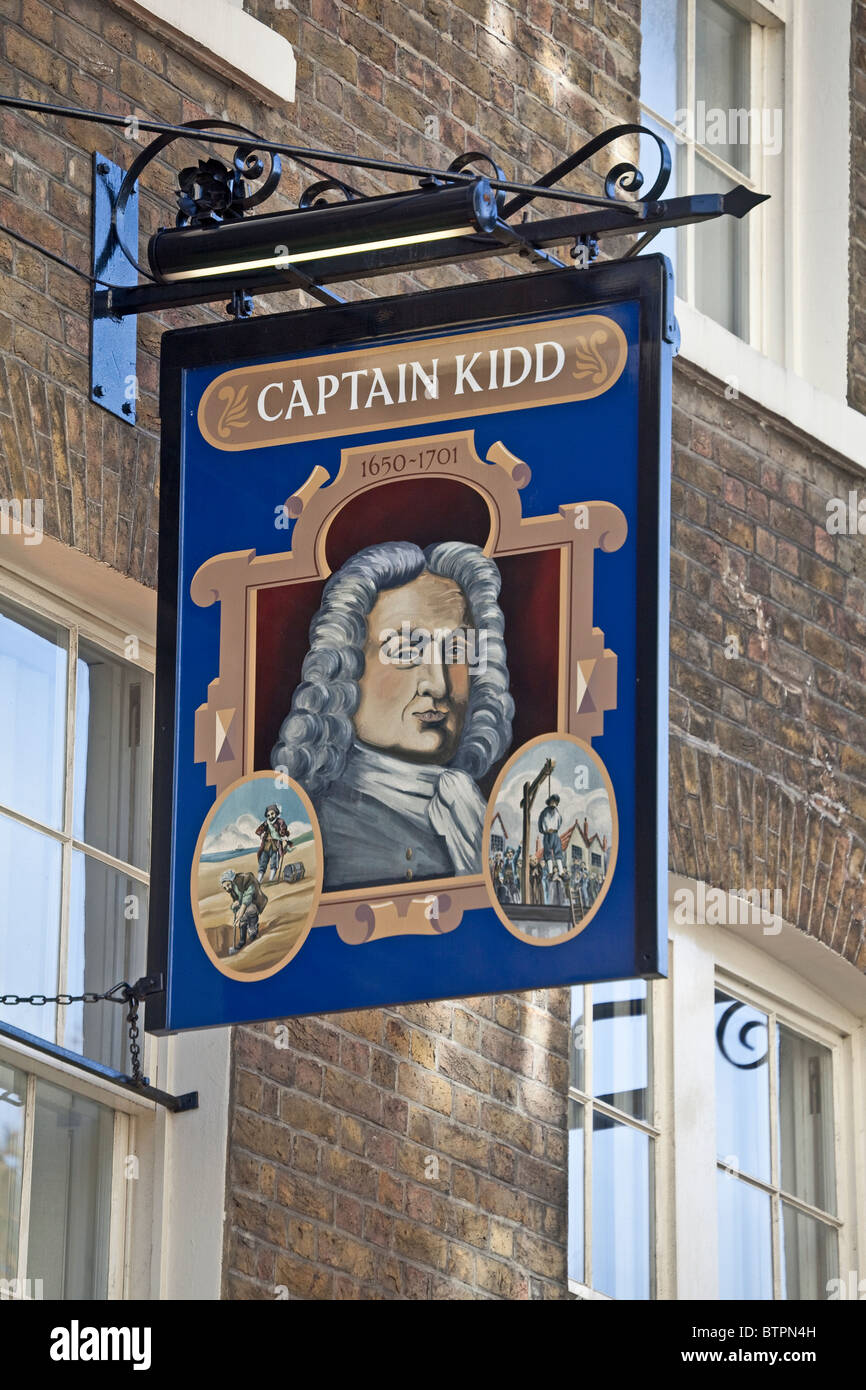 London,Wapping High Street The Captain Kidd October 2010 Stock Photo