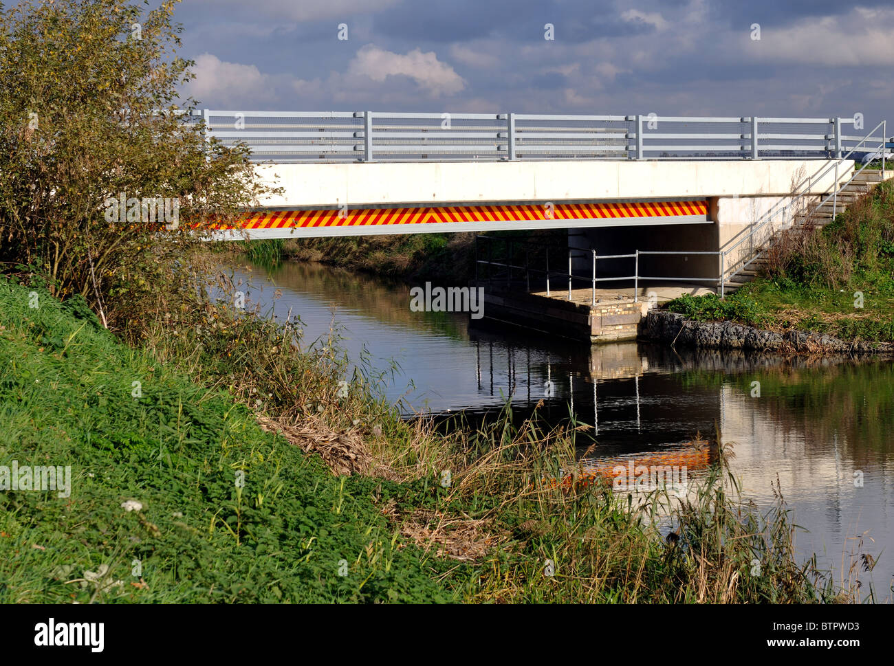 Wells Bridge and Old River Nene, Cambridgeshire, England, UK Stock Photo