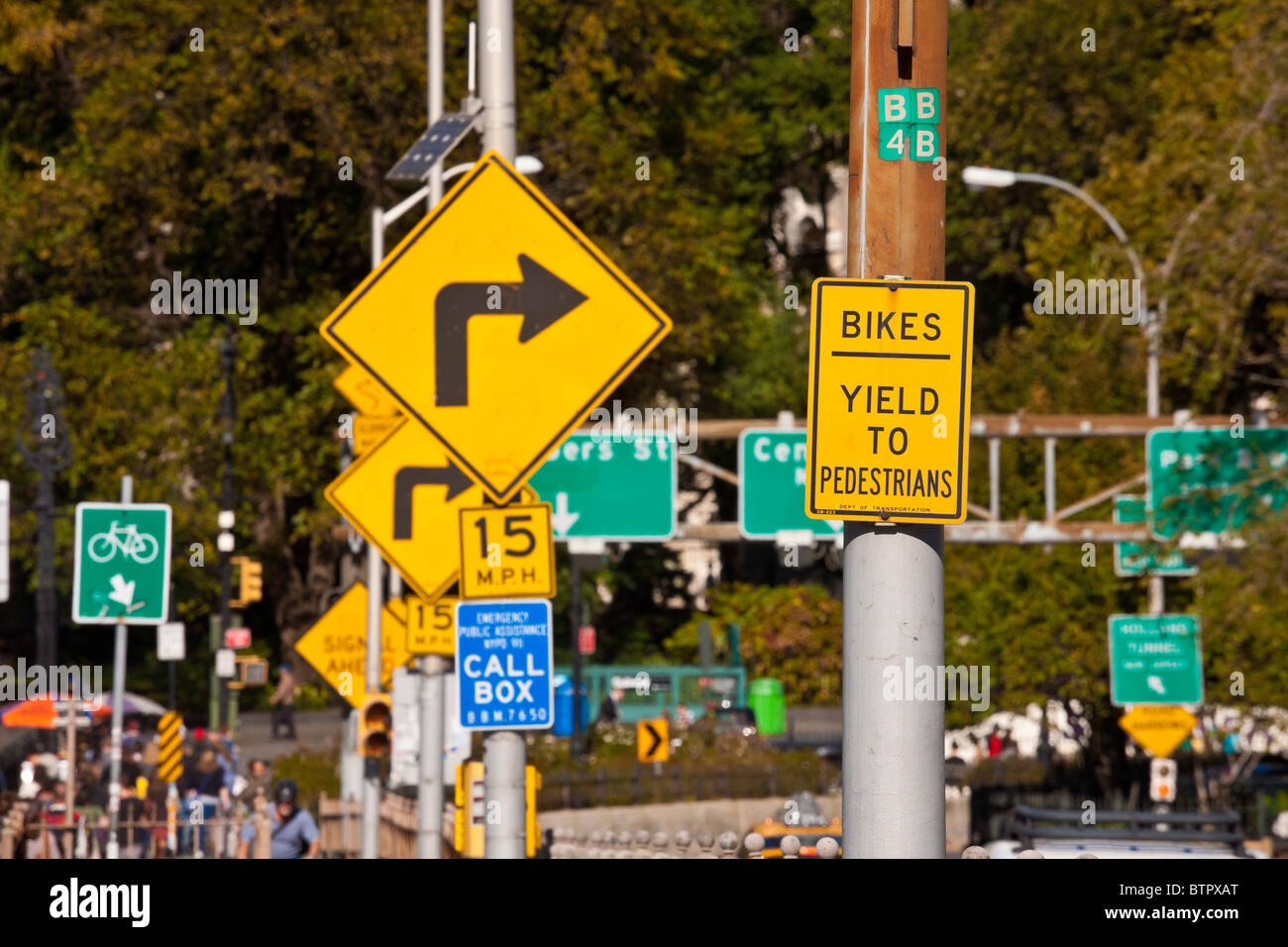 Multiple traffic light signals hires stock photography and images Alamy