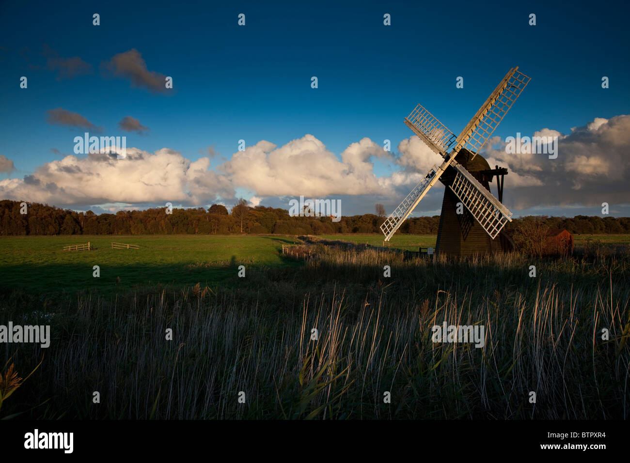 Herringfleet Wind Mill Norfolk Broads Stock Photo - Alamy
