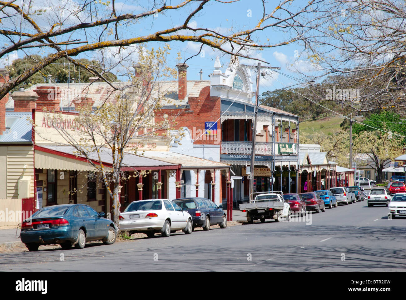 Australia, Central Victoria, Maldon, Cars on high street Stock Photo