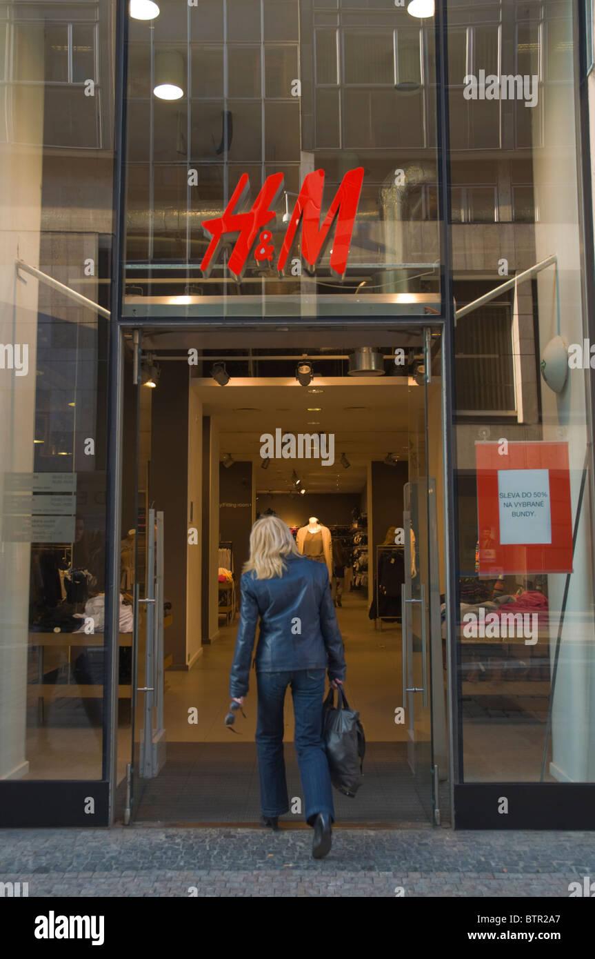 H&M clothing store exterior Vaclavske namesti square Prague Czech Stock  Photo - Alamy