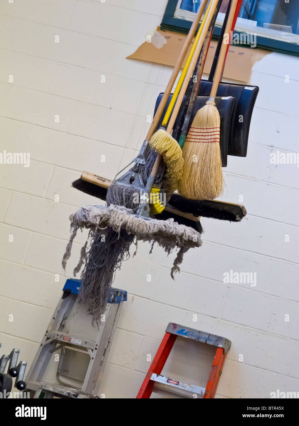 Ceiling Mop Stock Photos Ceiling Mop Stock Images Alamy