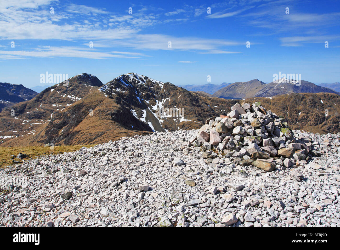 Looking west from the summit of Beinn Maol Chaluim towards Stob an Fhuarain & Sgor na h-Ulaidh. Stock Photo