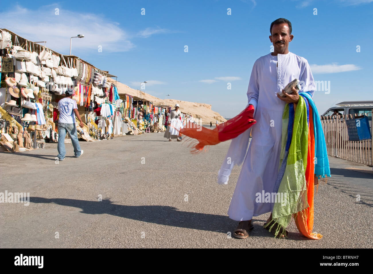 Native egyptian man luxor egypt hi-res stock photography and images - Alamy