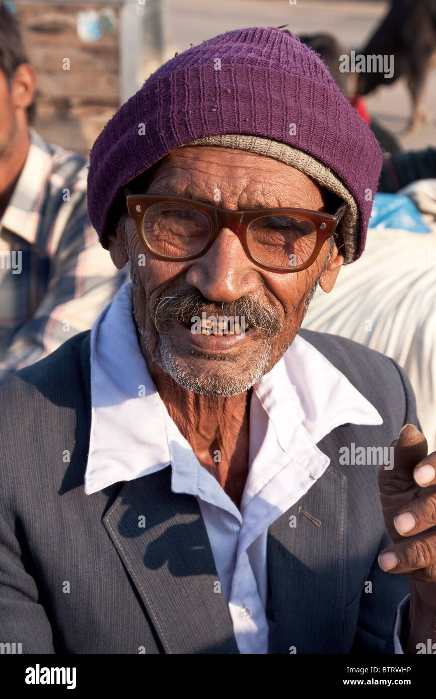 Old indian man hi-res stock photography and images - Alamy
