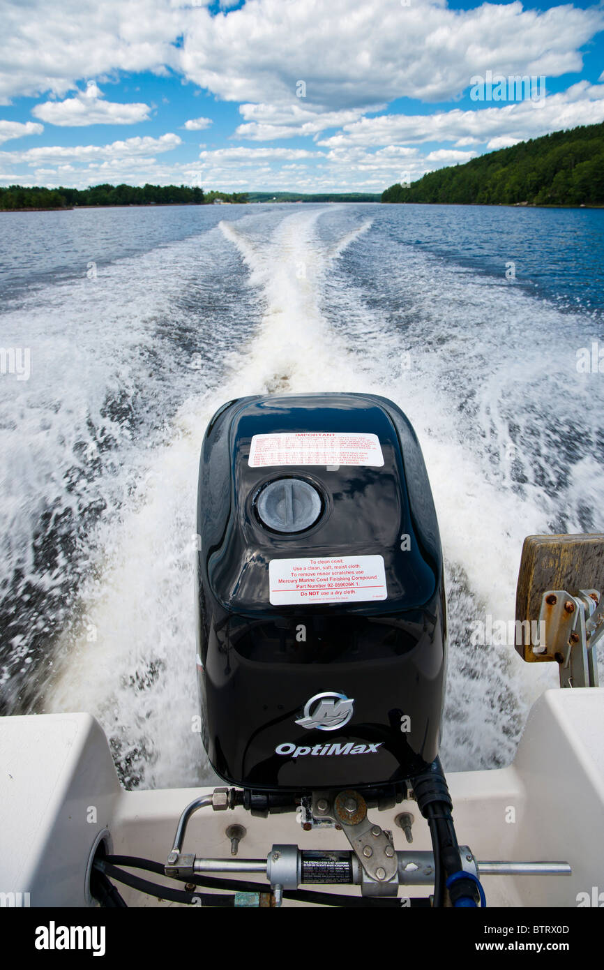 Mercury outboard hires stock photography and images Alamy